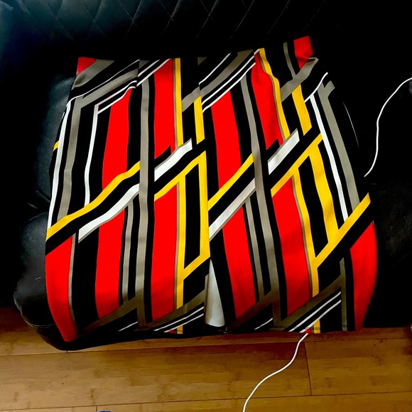 Multi-colored, geometric print pencil skirt, size XL. Fits more like a medium. - Picture 2 of 3